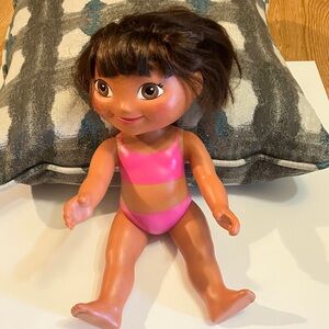 Vintage 2003 Dora the Explorer 15” “Dress & Style Dora” No clothes-Posable Limbs